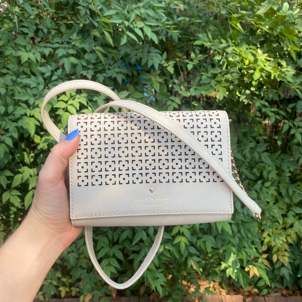 Kate spade crossbody, removable strap